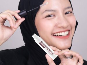 Kerap Menggunakan Maskara Waterproof? Ini Pentingnya Merawat Kekuatan Bulu Mata